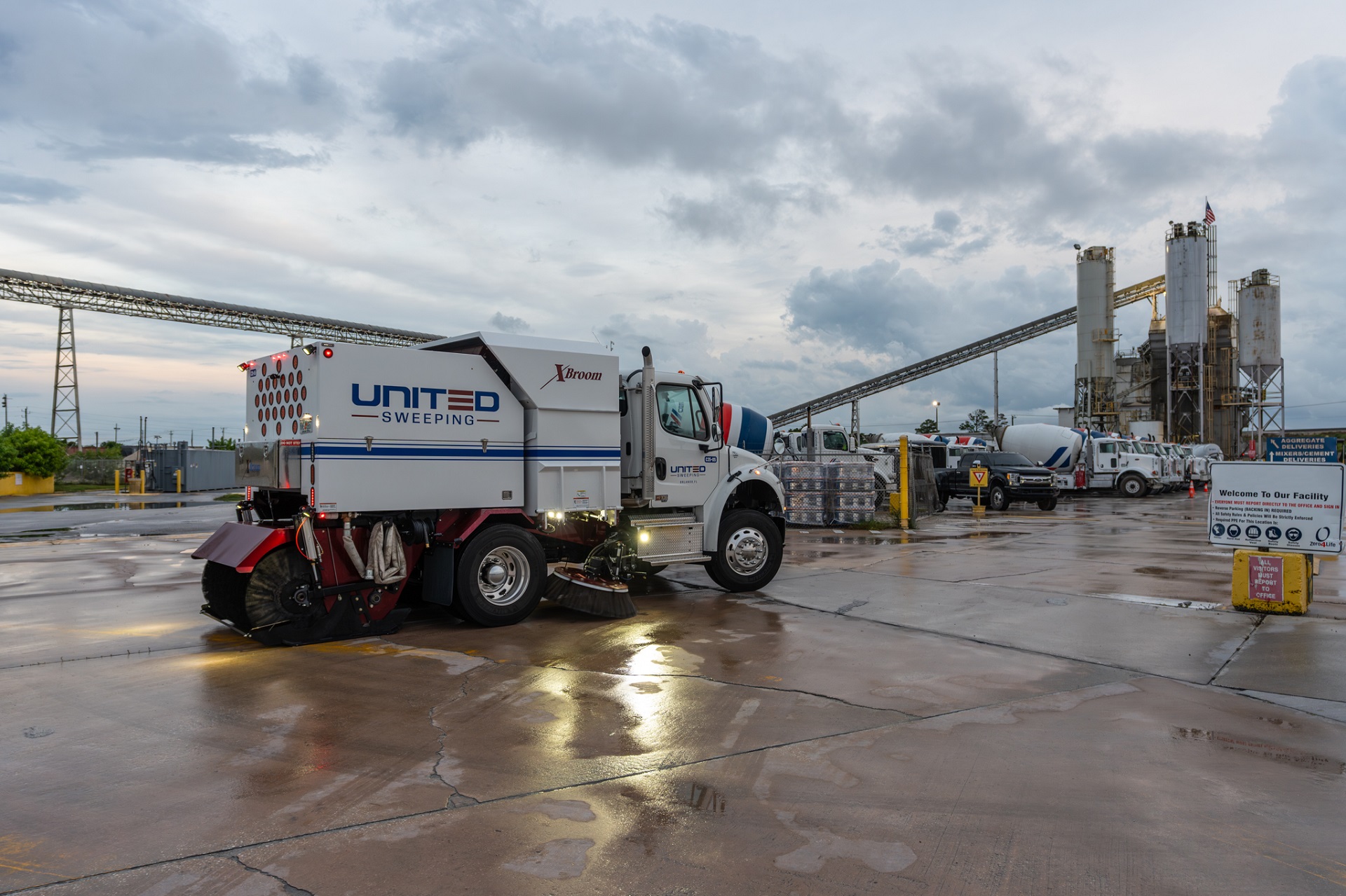 commercial sweeping services United Sweeping